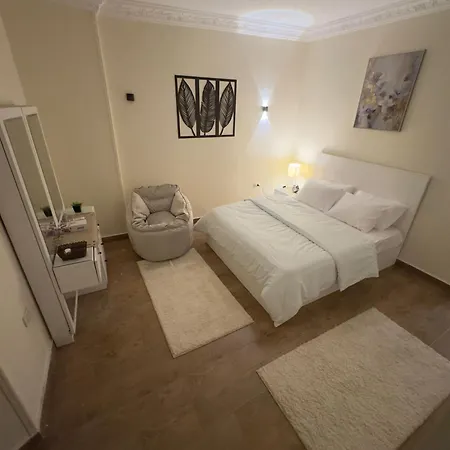 Hotel Apartment In Sheikh Zayed With Private Entrance Sheikh Zayed City Exterior photo