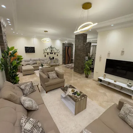 Hotel Apartment In Sheikh Zayed With Private Entrance Sheikh Zayed City Exterior photo